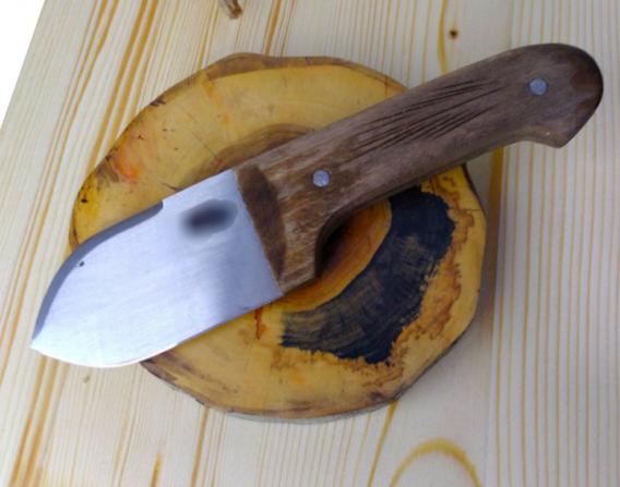 جنس های مختلف چاقو زنجان